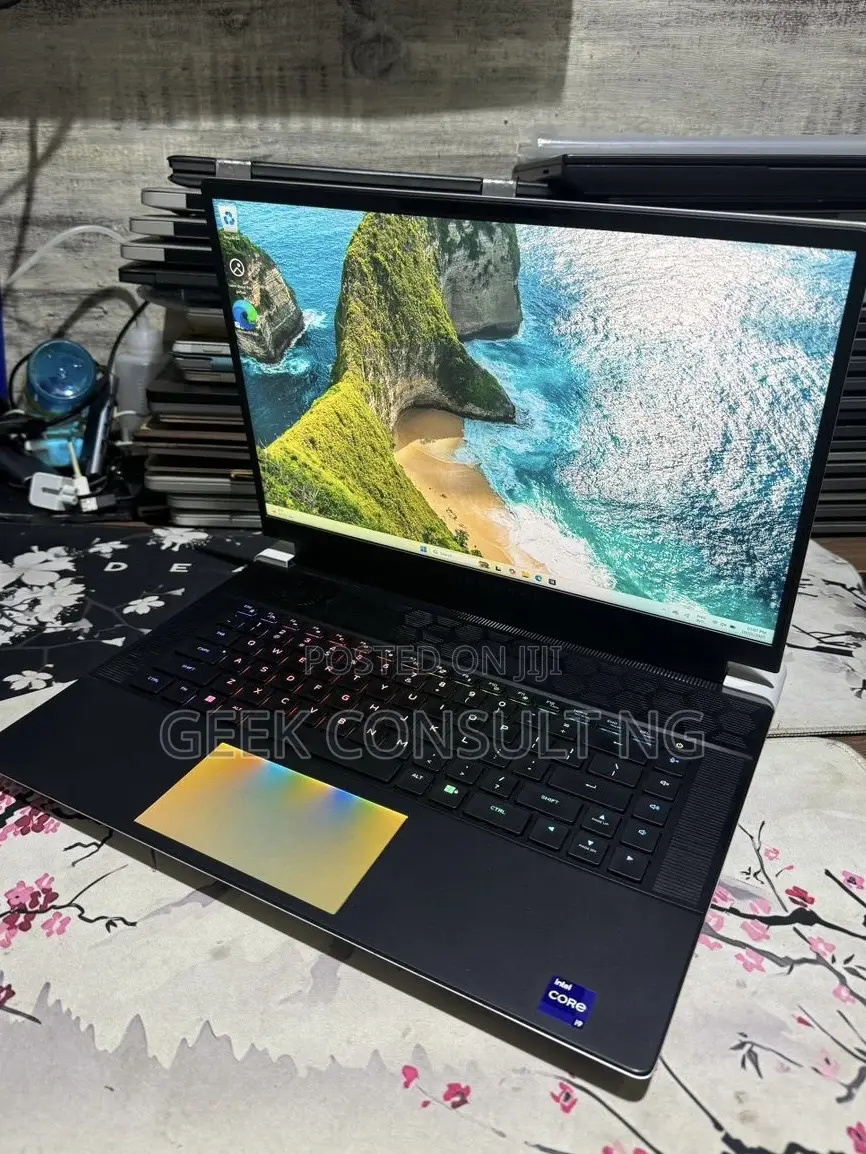 Laptop Dell Alienware x16 32GB Intel Core i9 SSD 1T
