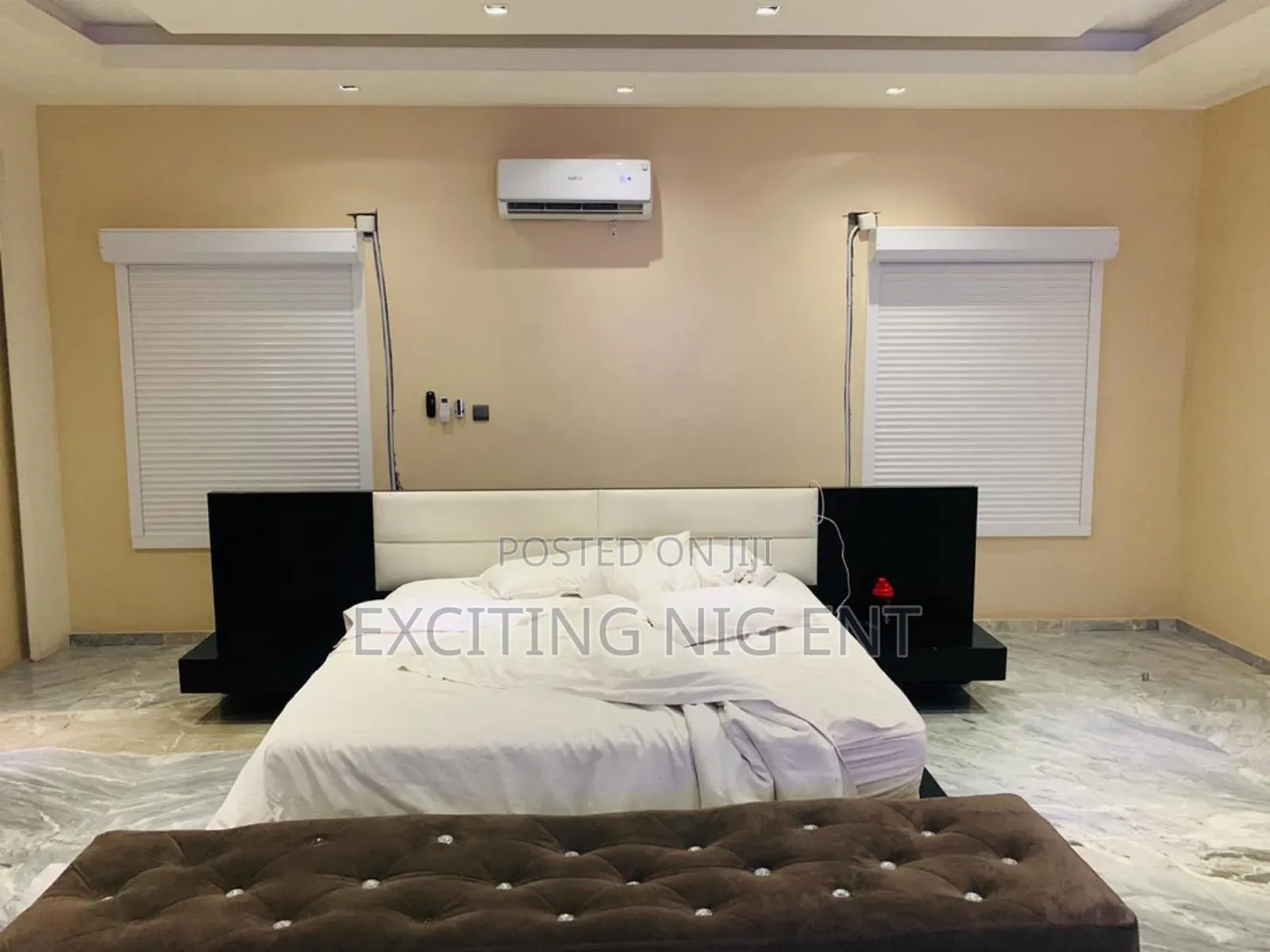 Automatic White Aluminum Roller Shutter Door