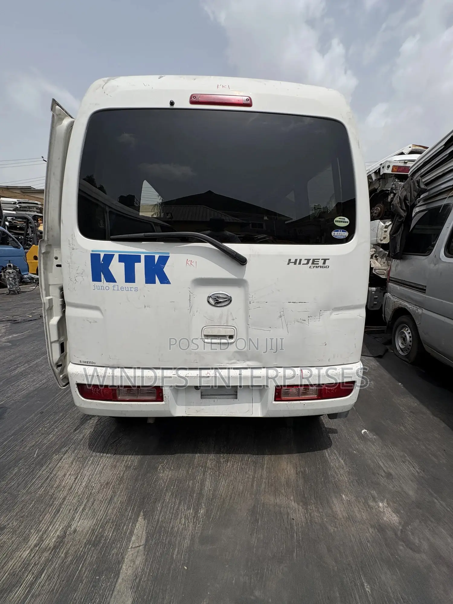 Daihatsu Hijet 2012 White