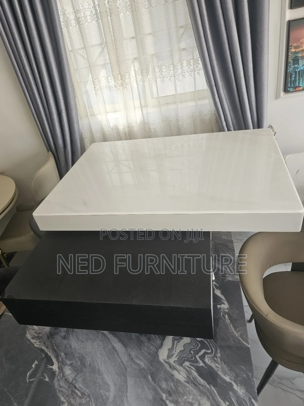 Quality Rotating Center Table Set