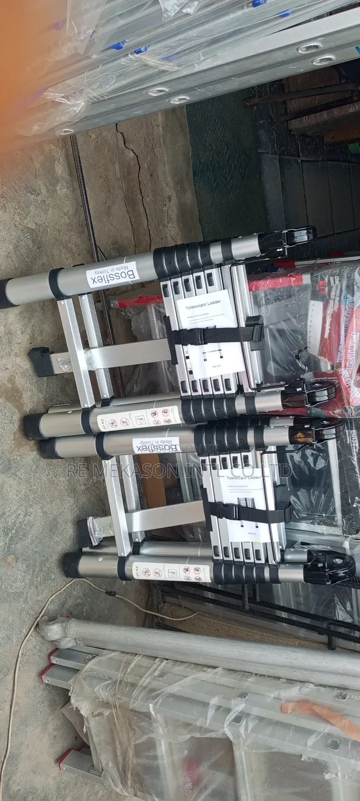 4.4 Metres(2.2mtrs +2.2mtrs) Double Sided Telescopic Aluminium Ladder