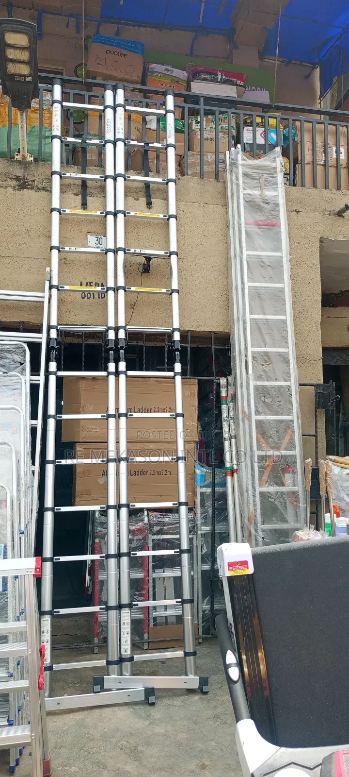 4.4 Metres(2.2mtrs +2.2mtrs) Double Sided Telescopic Aluminium Ladder