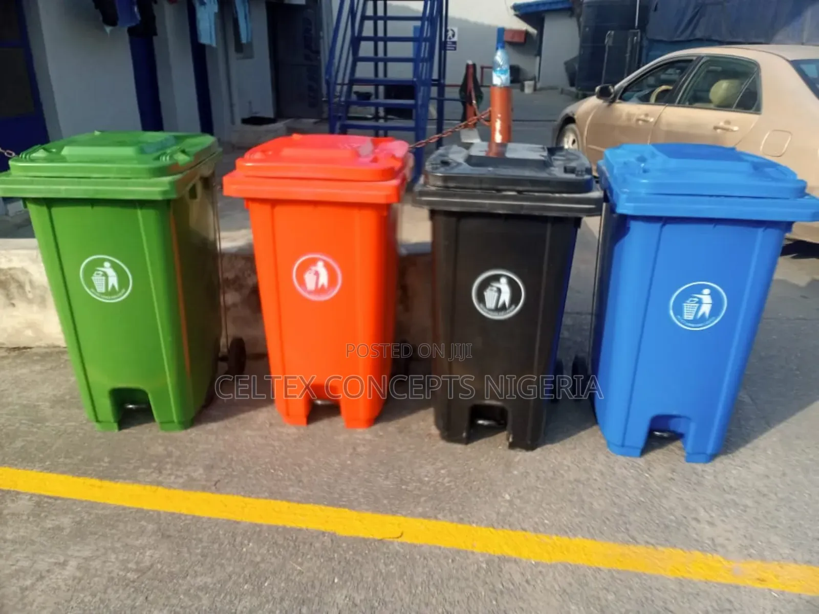 120l Foreign Waste Bin With Pedal