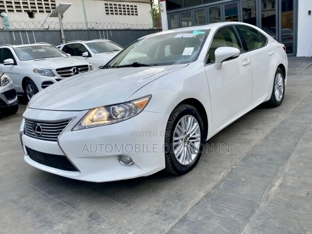 Lexus ES 350 FWD 2014 White