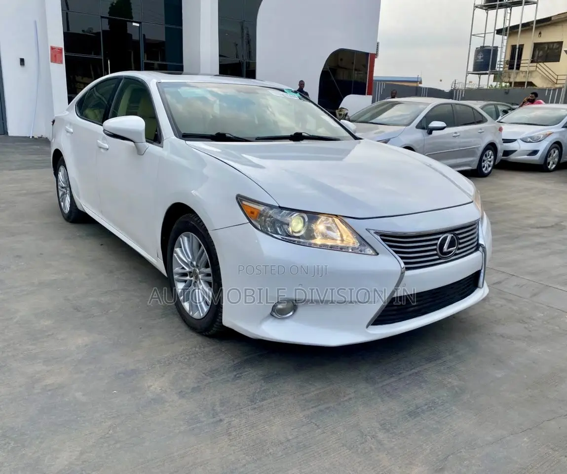 Lexus ES 350 FWD 2014 White