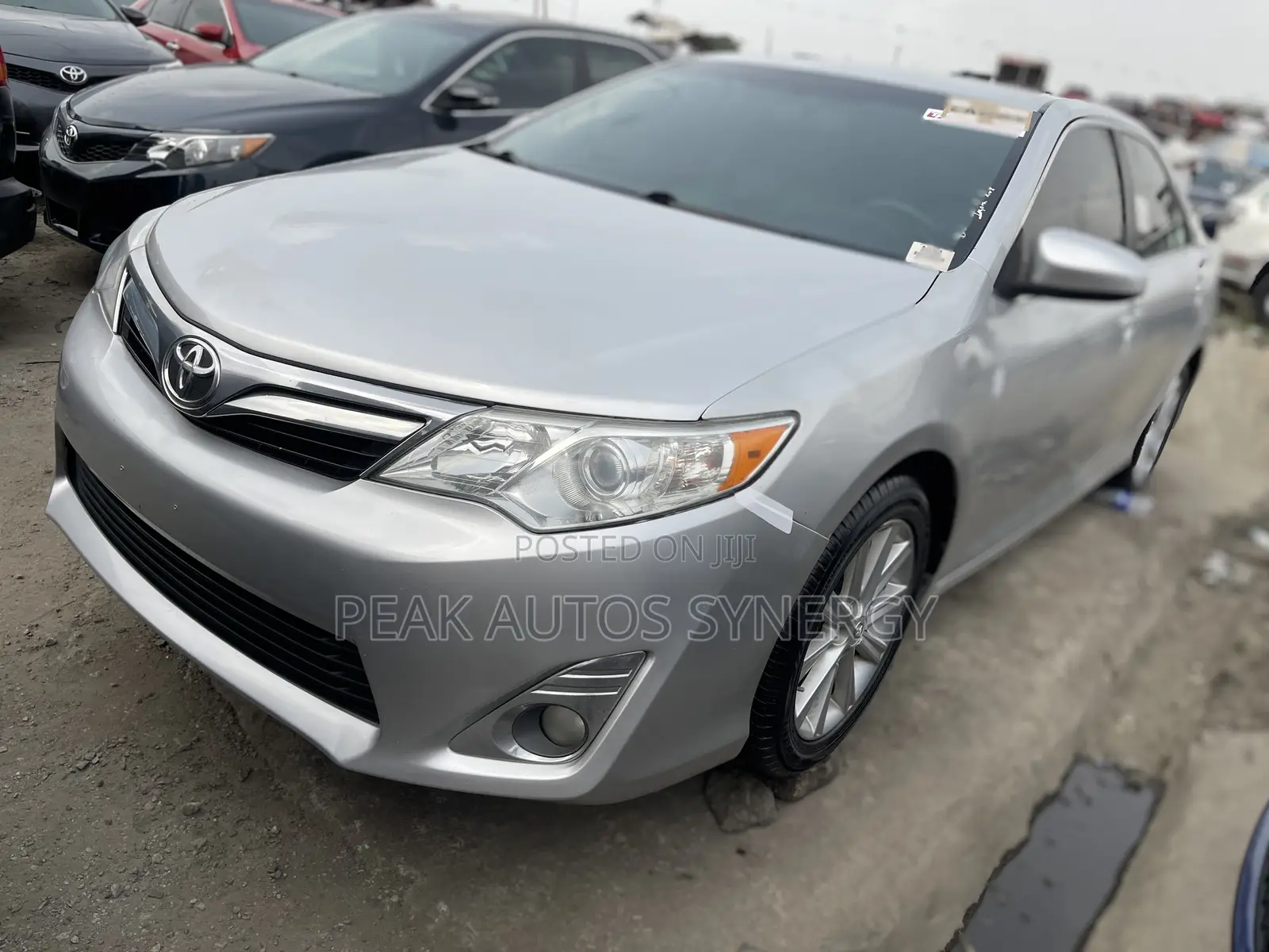Toyota Camry XLE 4dr Sedan (2.5L 4cyl 6A) 2013 Silver