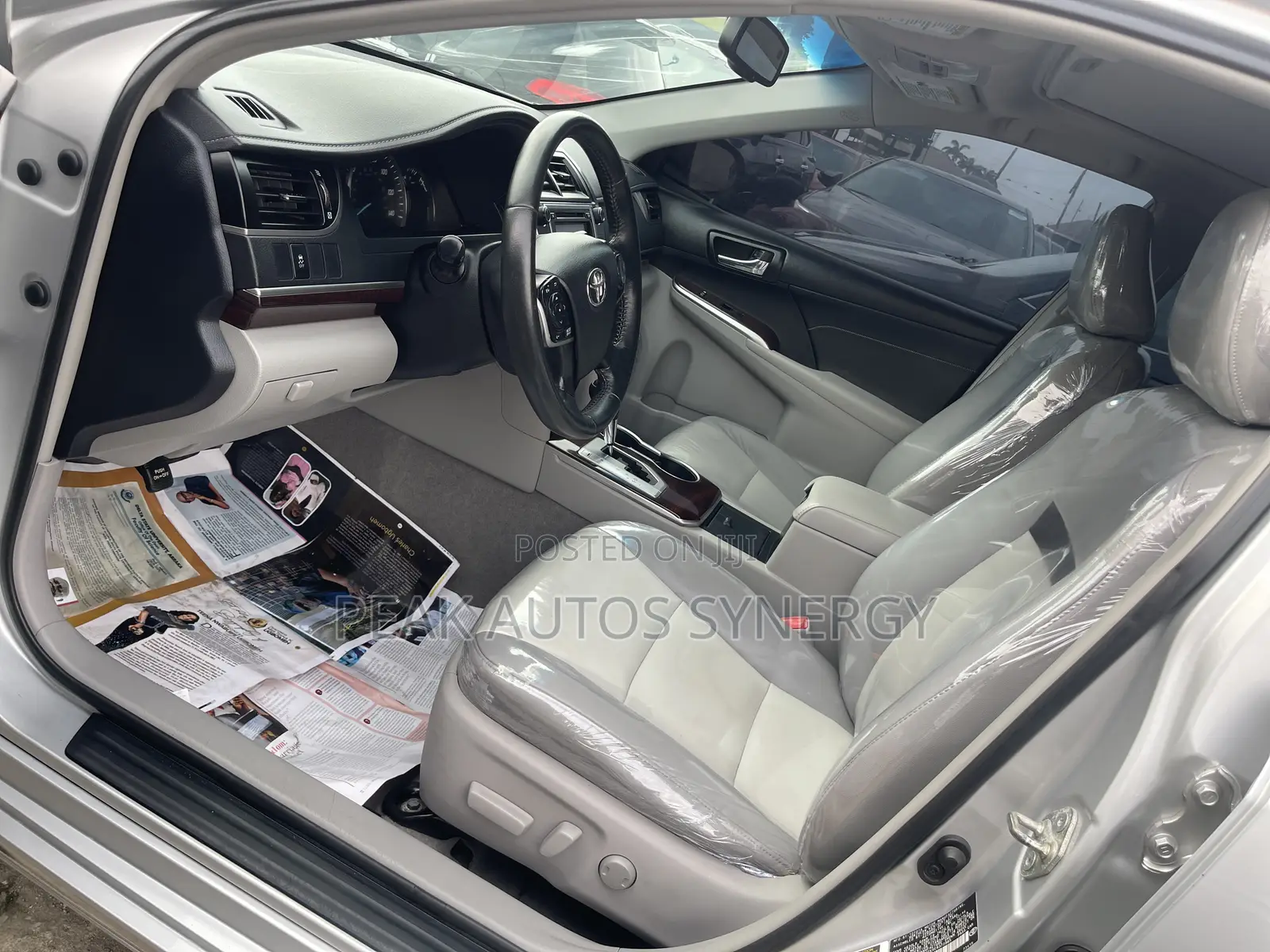 Toyota Camry XLE 4dr Sedan (2.5L 4cyl 6A) 2013 Silver