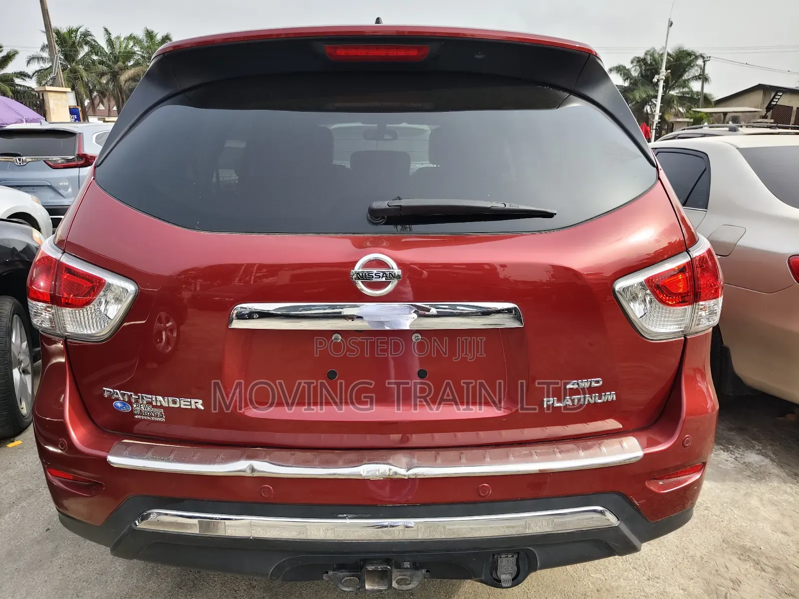 Nissan Pathfinder Platinum 4dr SUV 4WD (3.5L 6cyl CVT) 2015 Red