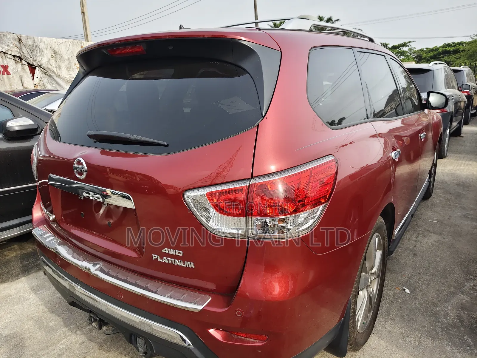 Nissan Pathfinder Platinum 4dr SUV 4WD (3.5L 6cyl CVT) 2015 Red