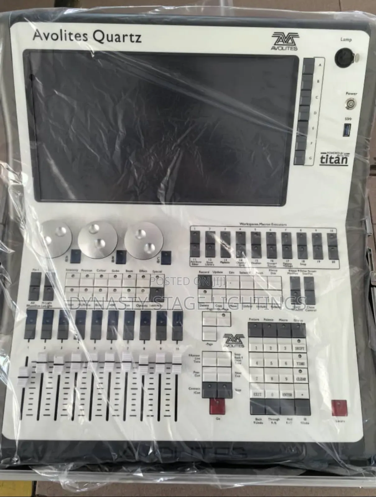 Avolite Quartz Digital Light Mixer With Flight Case
