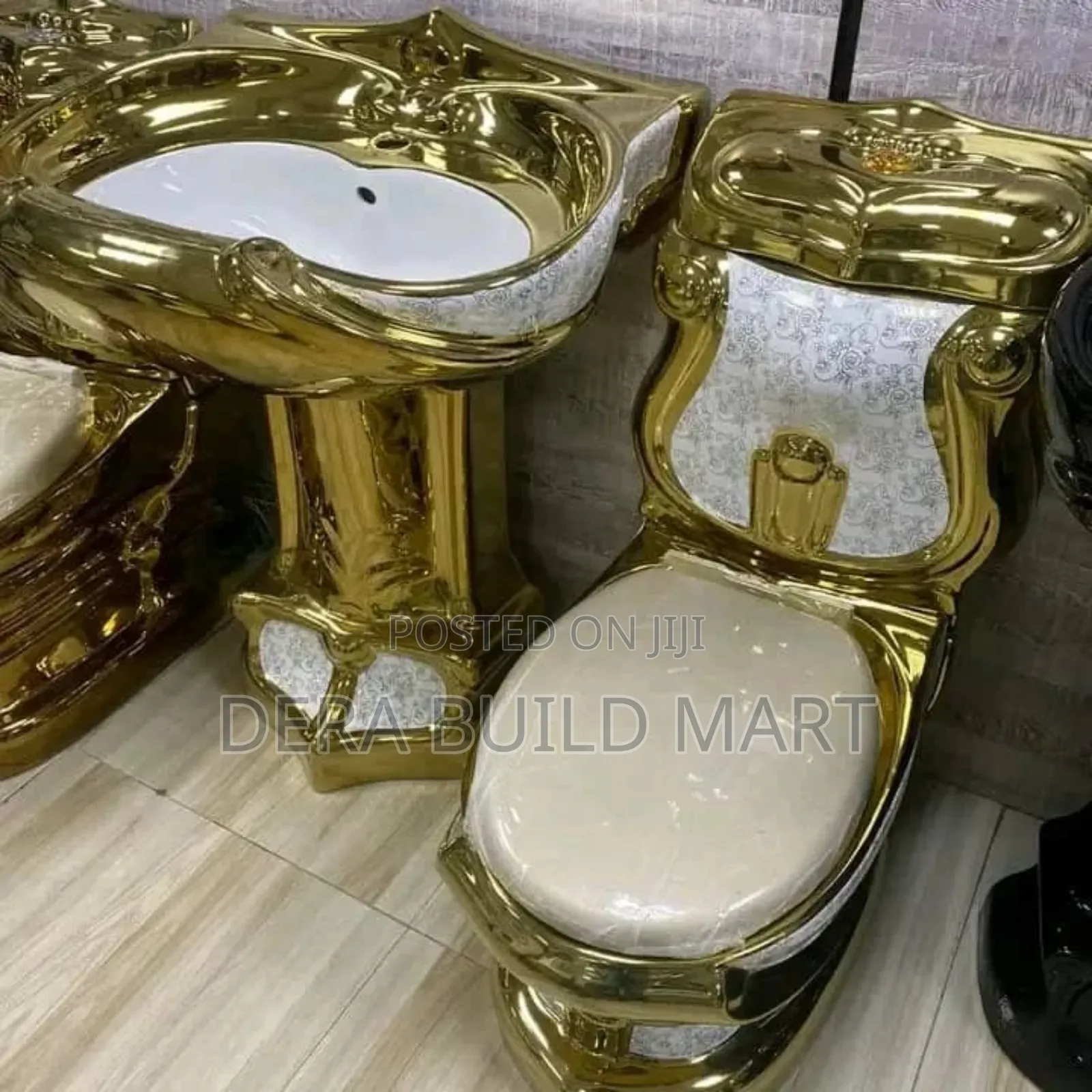 Luxury Ornate Gold-Finish Bathroom Suite