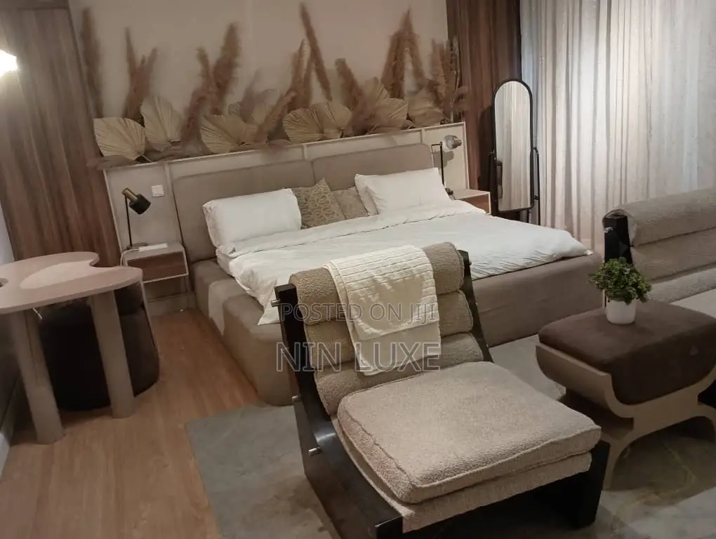 Exceptional Beautifully Furnished 4bedroom Shared Apartment in Leaking