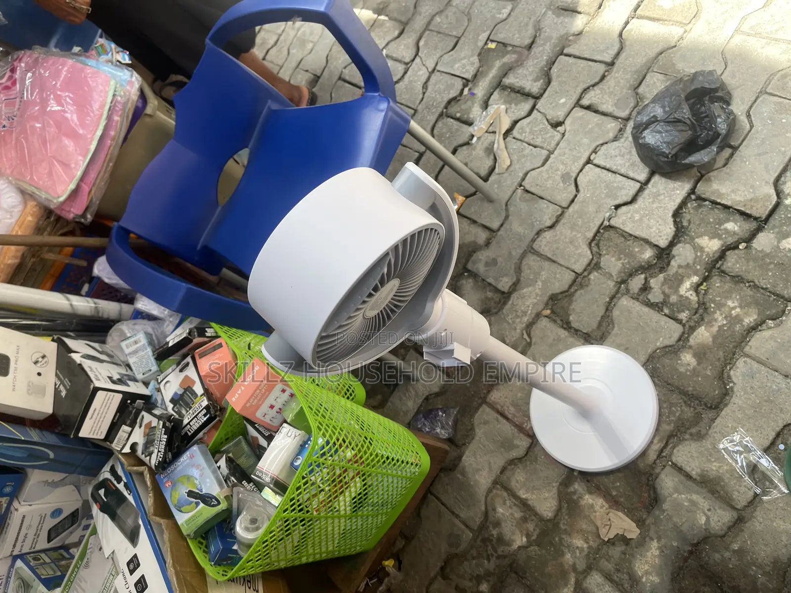 F1 Rechargeable Fan