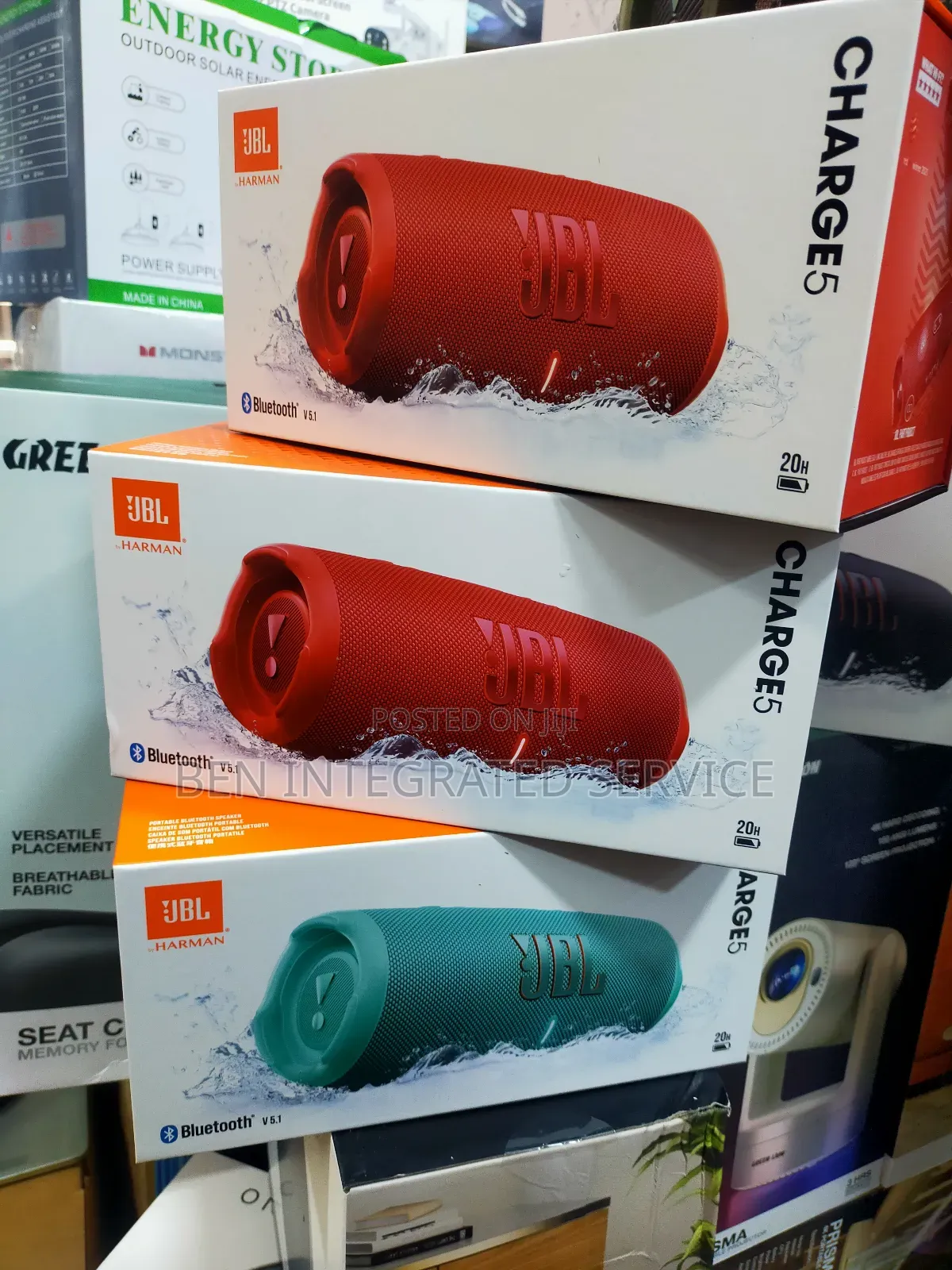 JBL Charge 5: Bold Sound. All-Day Power. Anywhere.