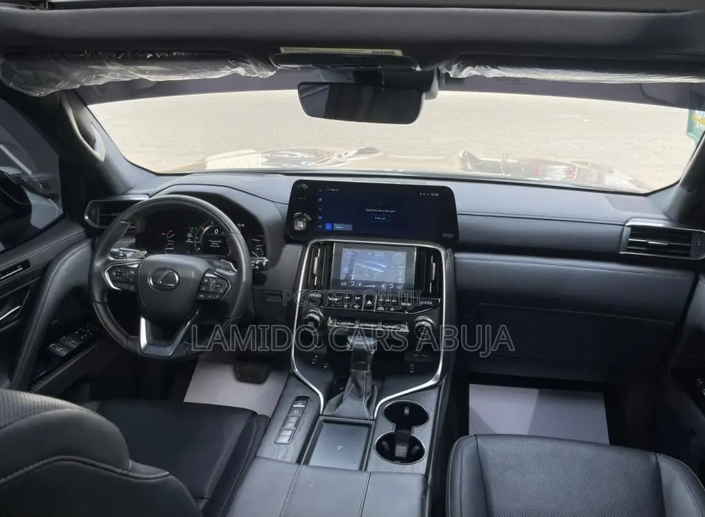 Lexus LX LX 600 2025 Black