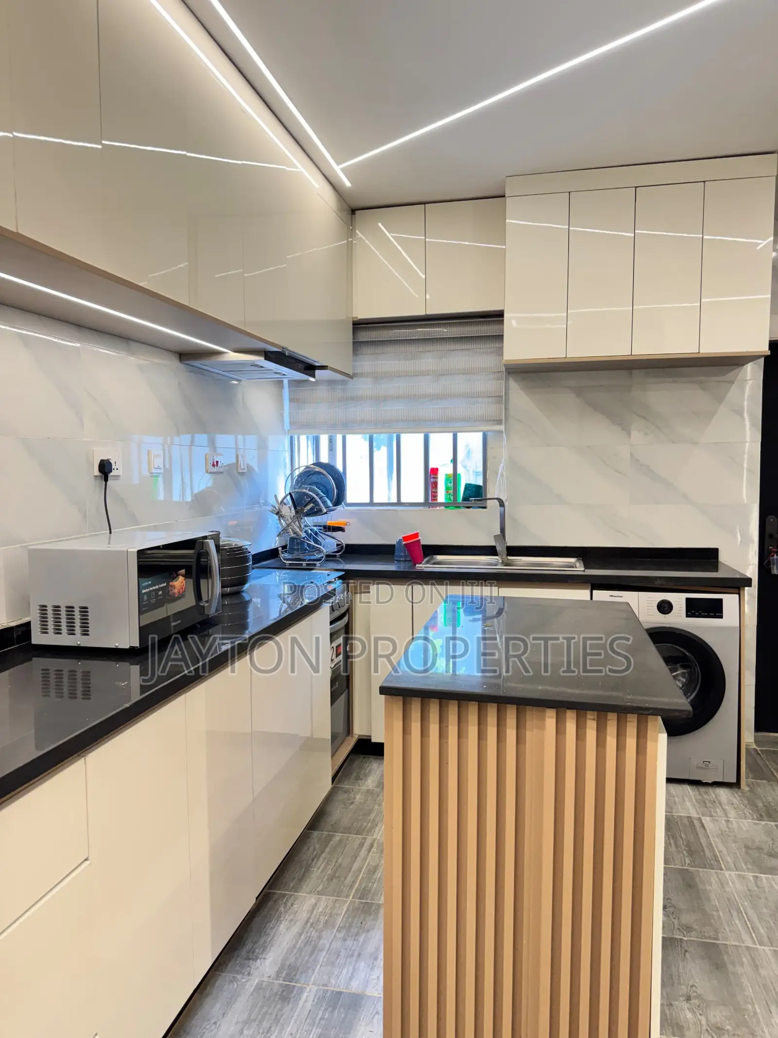 6 Units of 2/3 Bedrooms