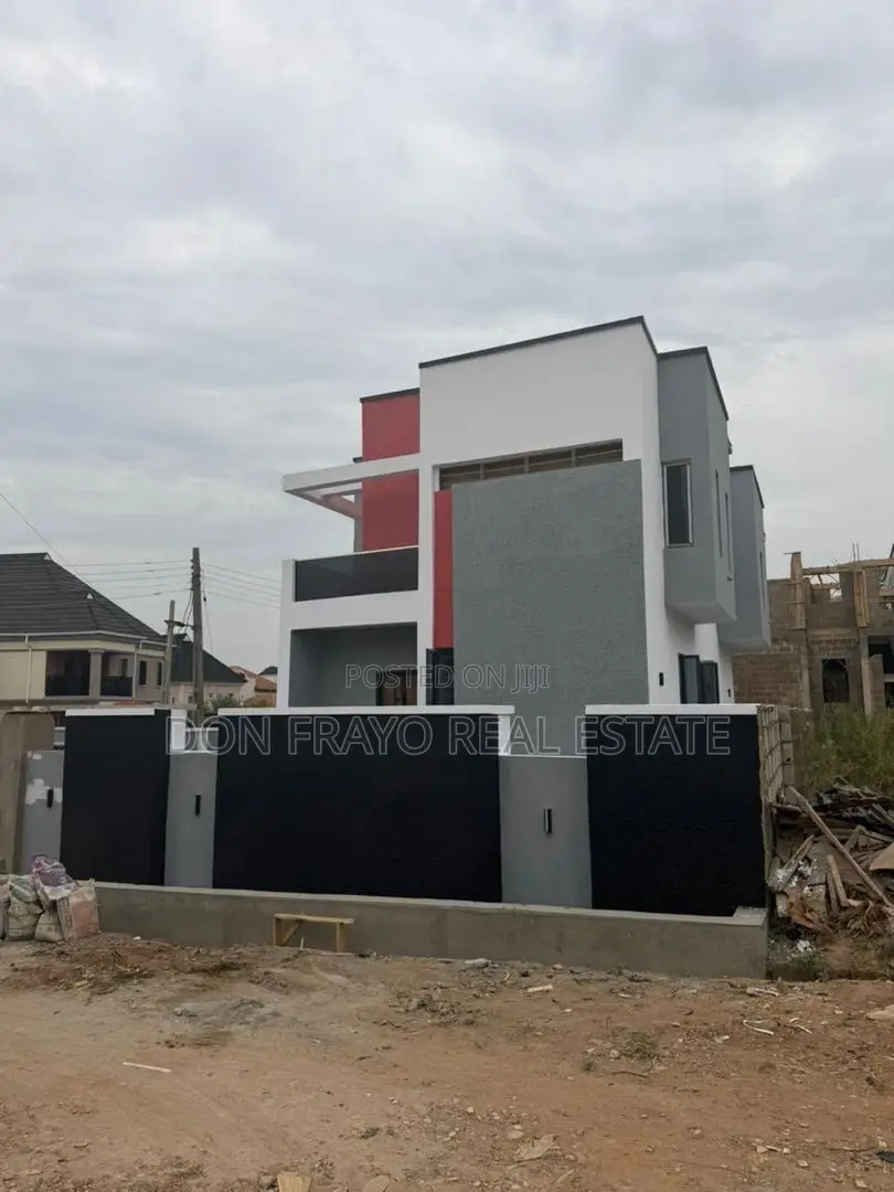4bdrm Duplex in Carlton Gate Estate, Akobo for sale