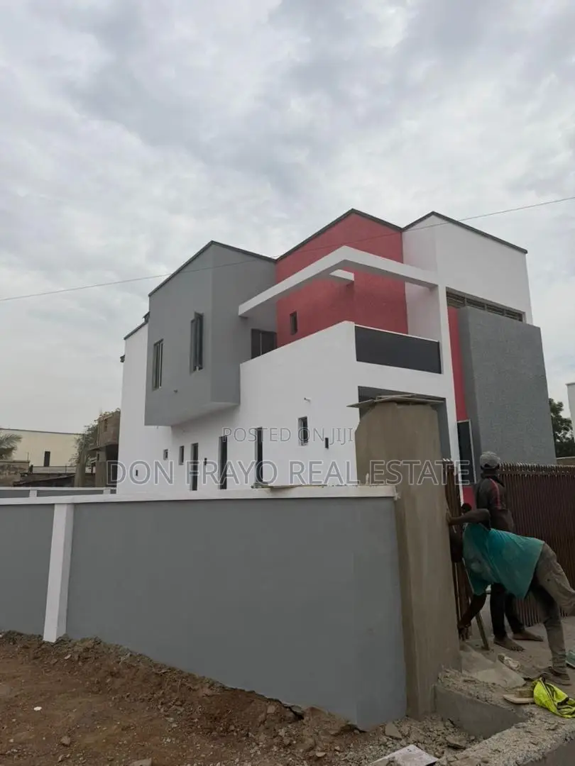 4bdrm Duplex in Carlton Gate Estate, Akobo for sale