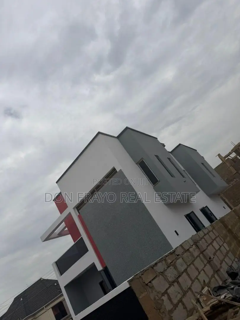 4bdrm Duplex in Carlton Gate Estate, Akobo for sale