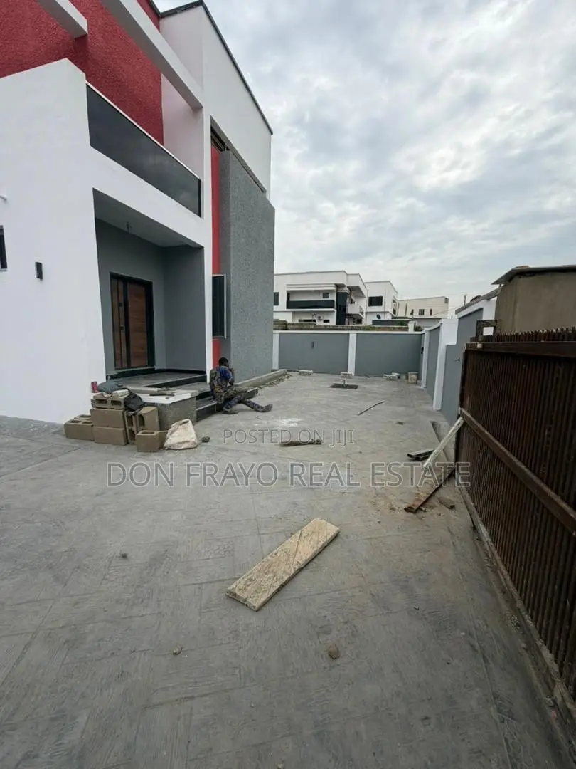 4bdrm Duplex in Carlton Gate Estate, Akobo for sale
