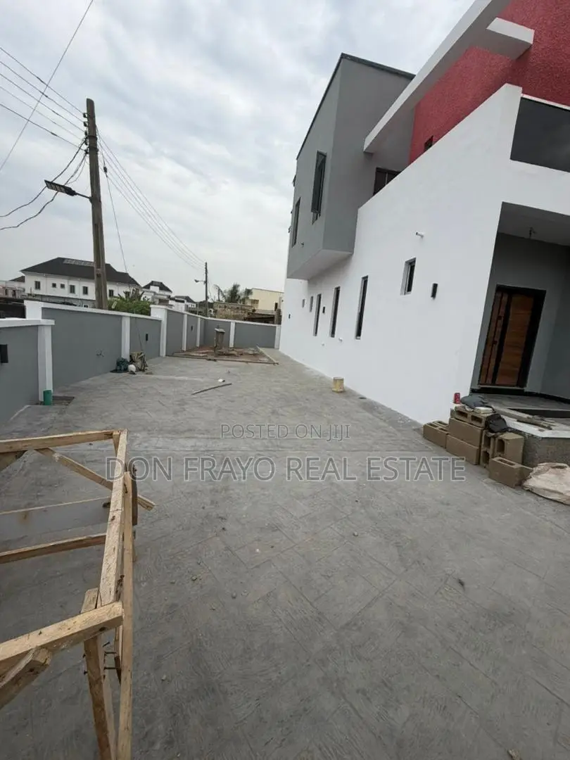 4bdrm Duplex in Carlton Gate Estate, Akobo for sale