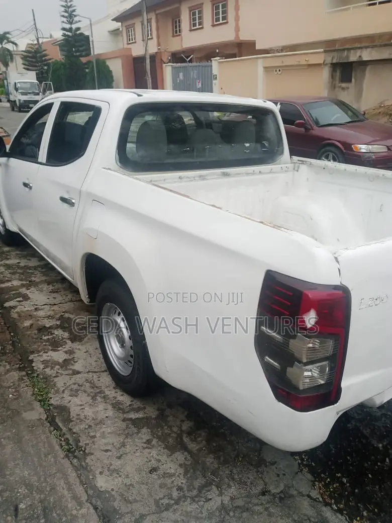 Mitsubishi L200 2020 White