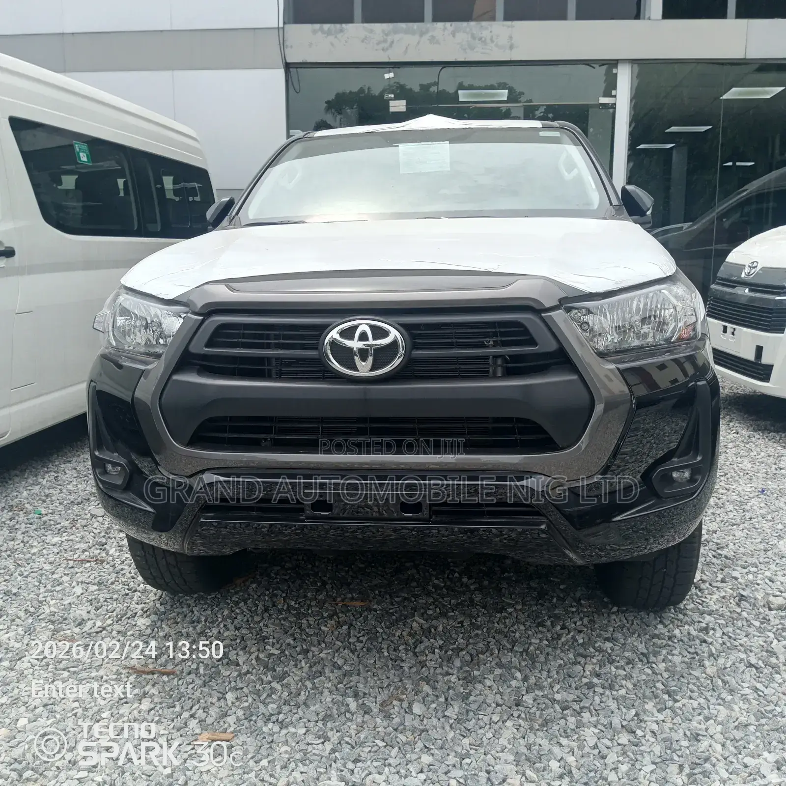 New Toyota Hilux 2025 Black