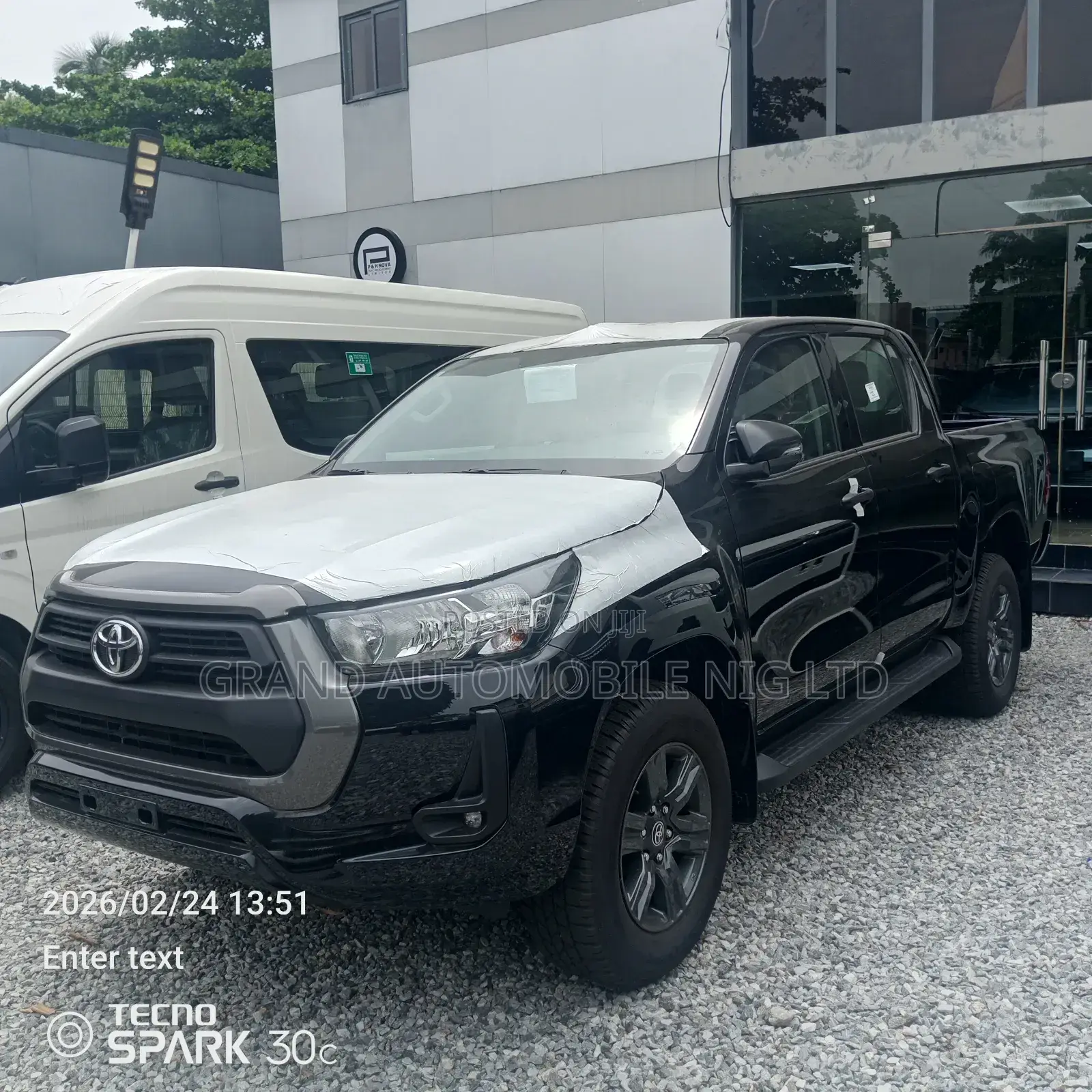 New Toyota Hilux 2025 Black