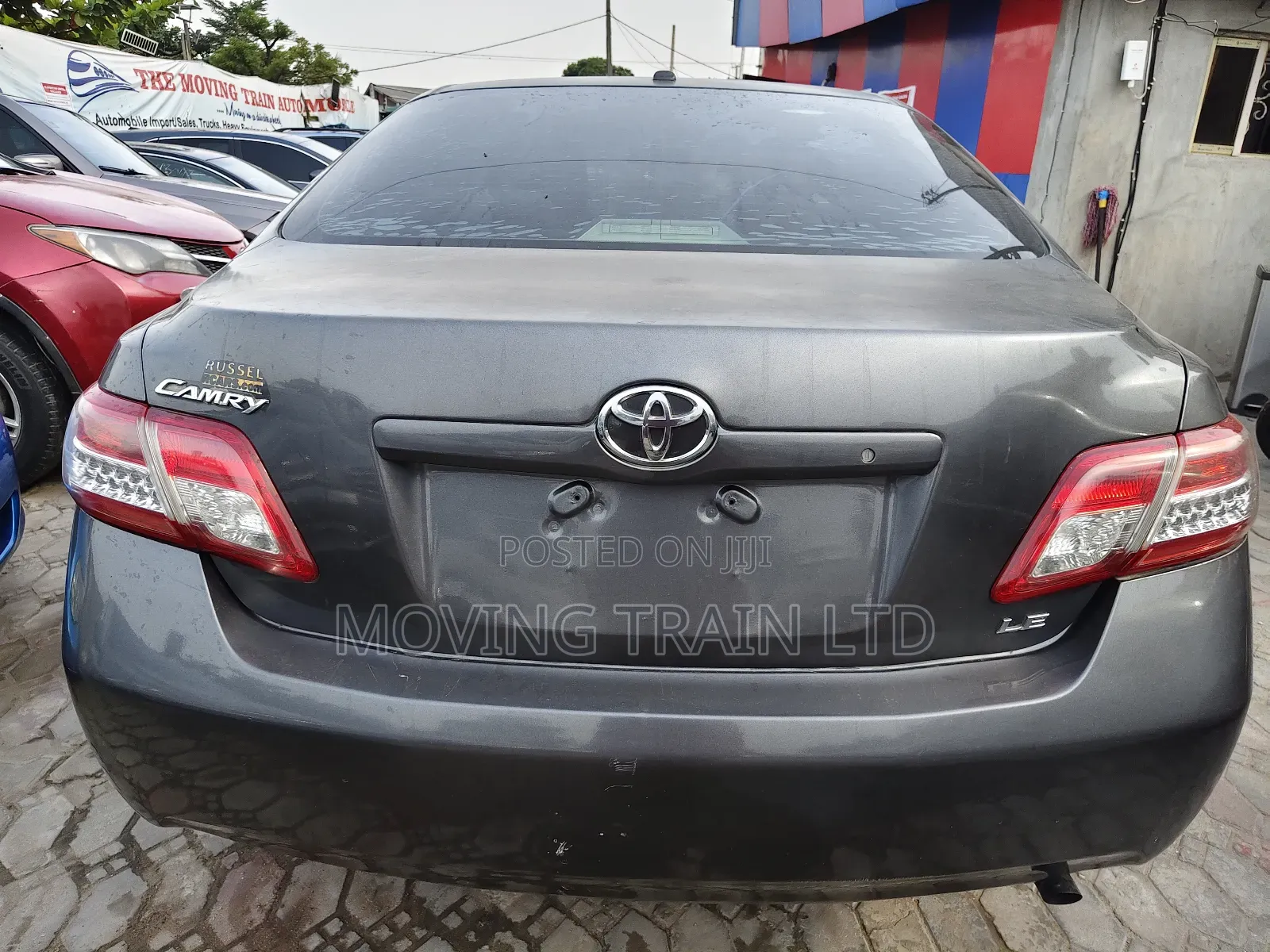 Toyota Camry LE 4dr Sedan (2.5L 4cyl 6A) 2011 Gray