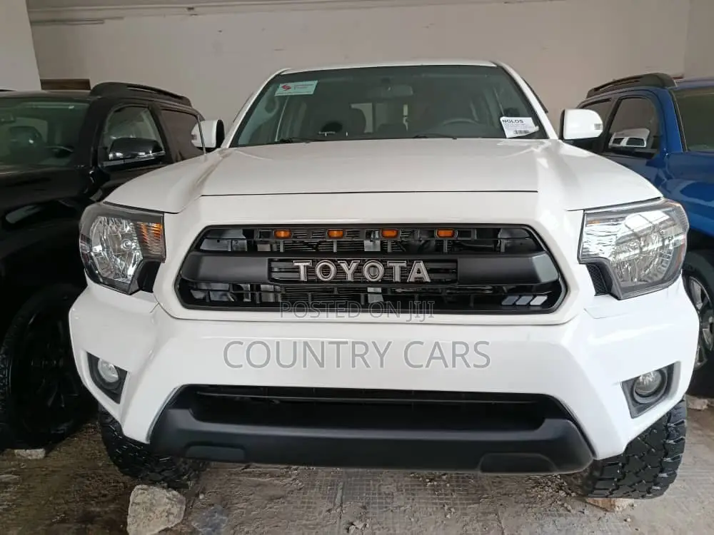 Toyota Tacoma TRD PRO V6 4dr Double Cab 4WD 5.0 ft. SB (4.0L 6cyl 5A)