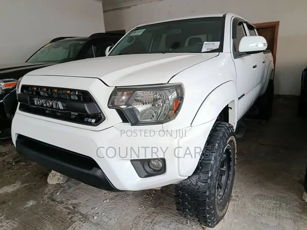 Toyota Tacoma TRD PRO V6 4dr Double Cab 4WD 5.0 ft. SB (4.0L 6cyl 5A)