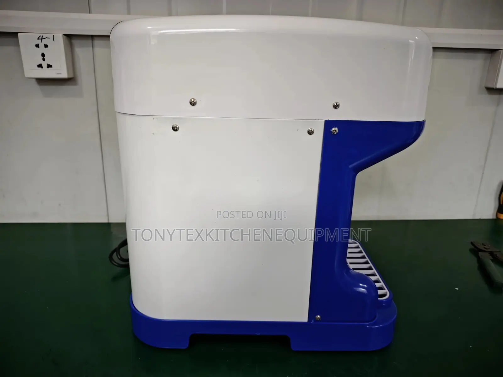 Commercial Ice Crusher