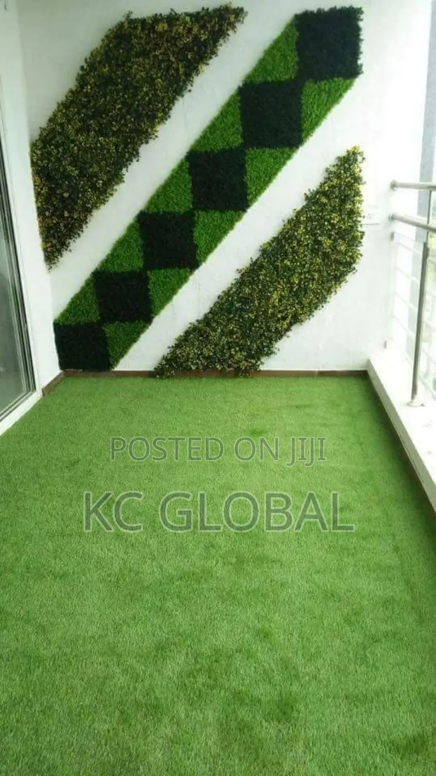 Artificial Grass Available for Outdoor Service