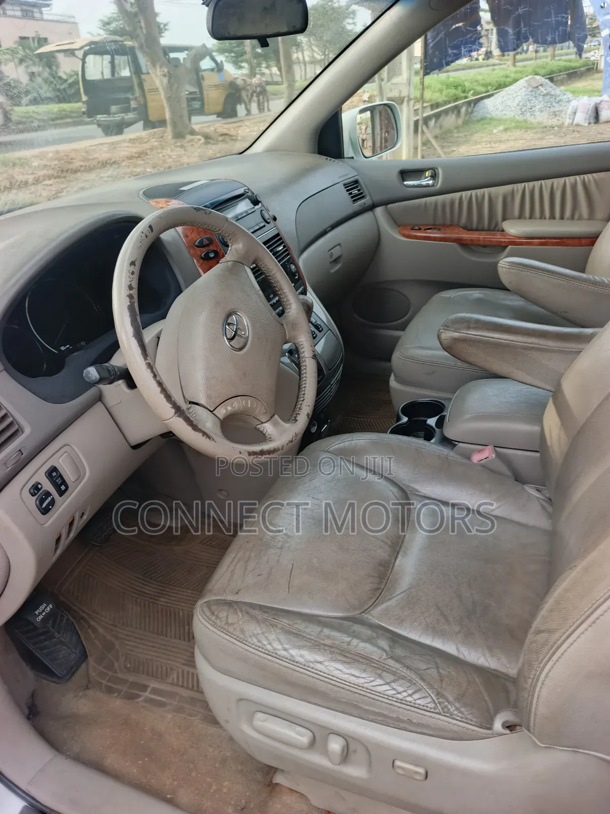 Toyota Sienna XLE Limited 2005 Gold