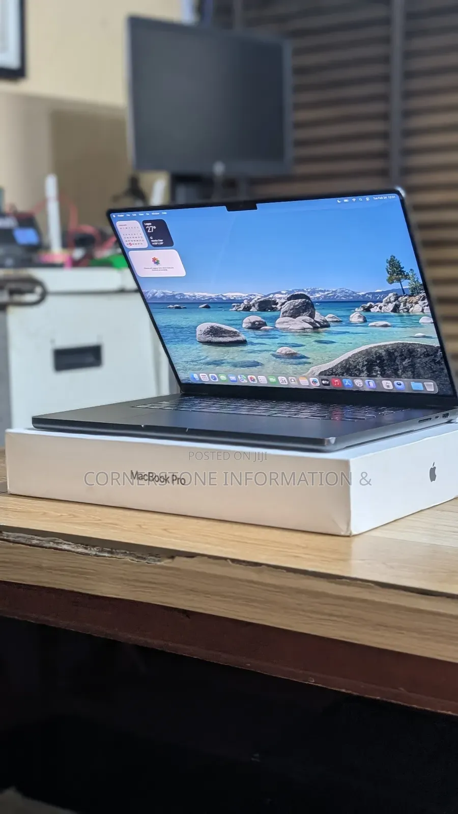 Laptop Apple MacBook Pro 2023 M3 Pro 18GB Apple M3 Pro SSD 512GB