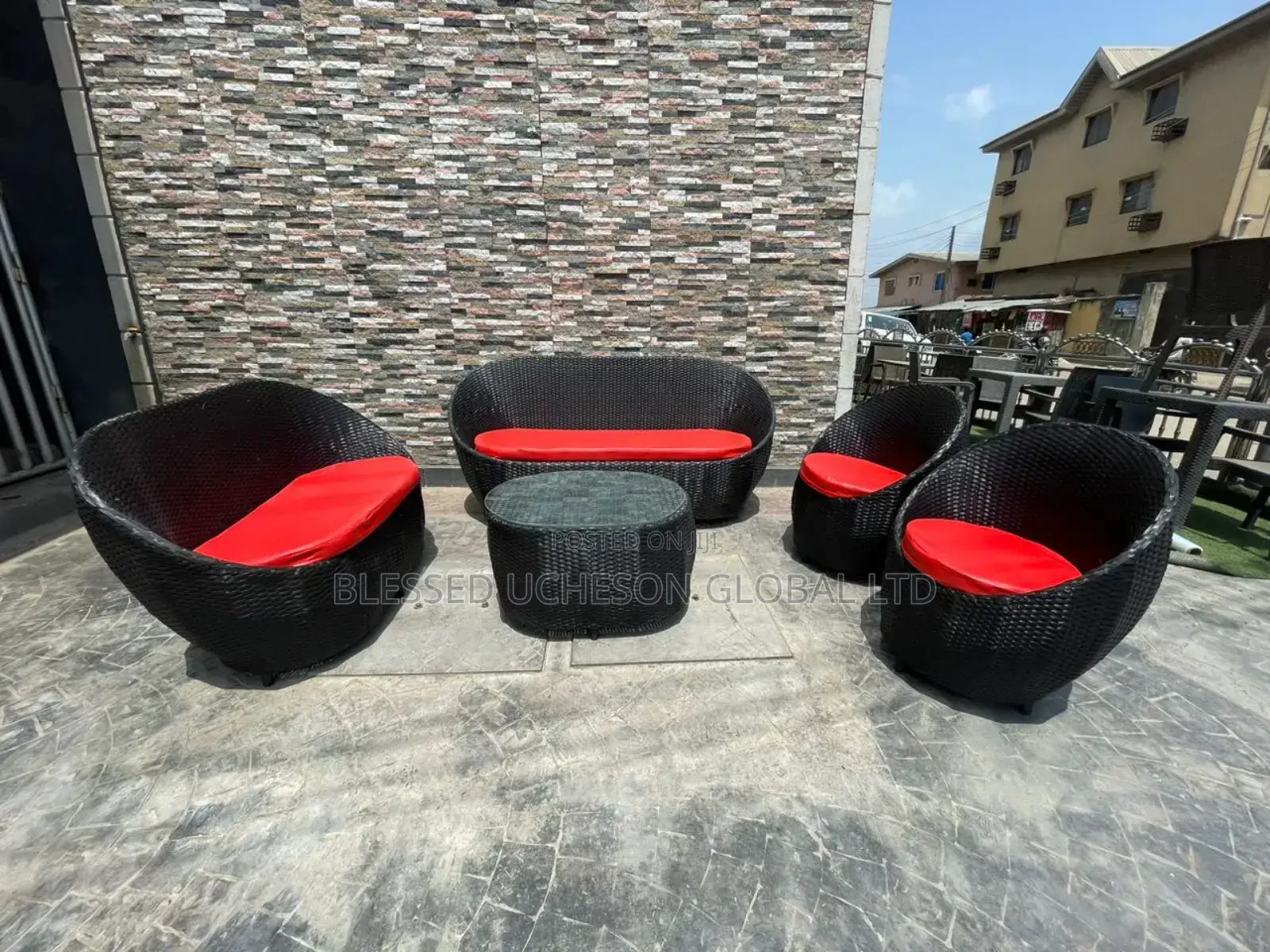 Oval Shape Outdoor Furniture Set.