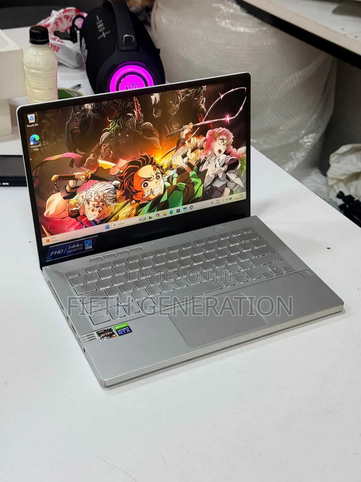 Laptop Asus ROG Zephyrus G14 16GB AMD Ryzen 9 SSD 1T