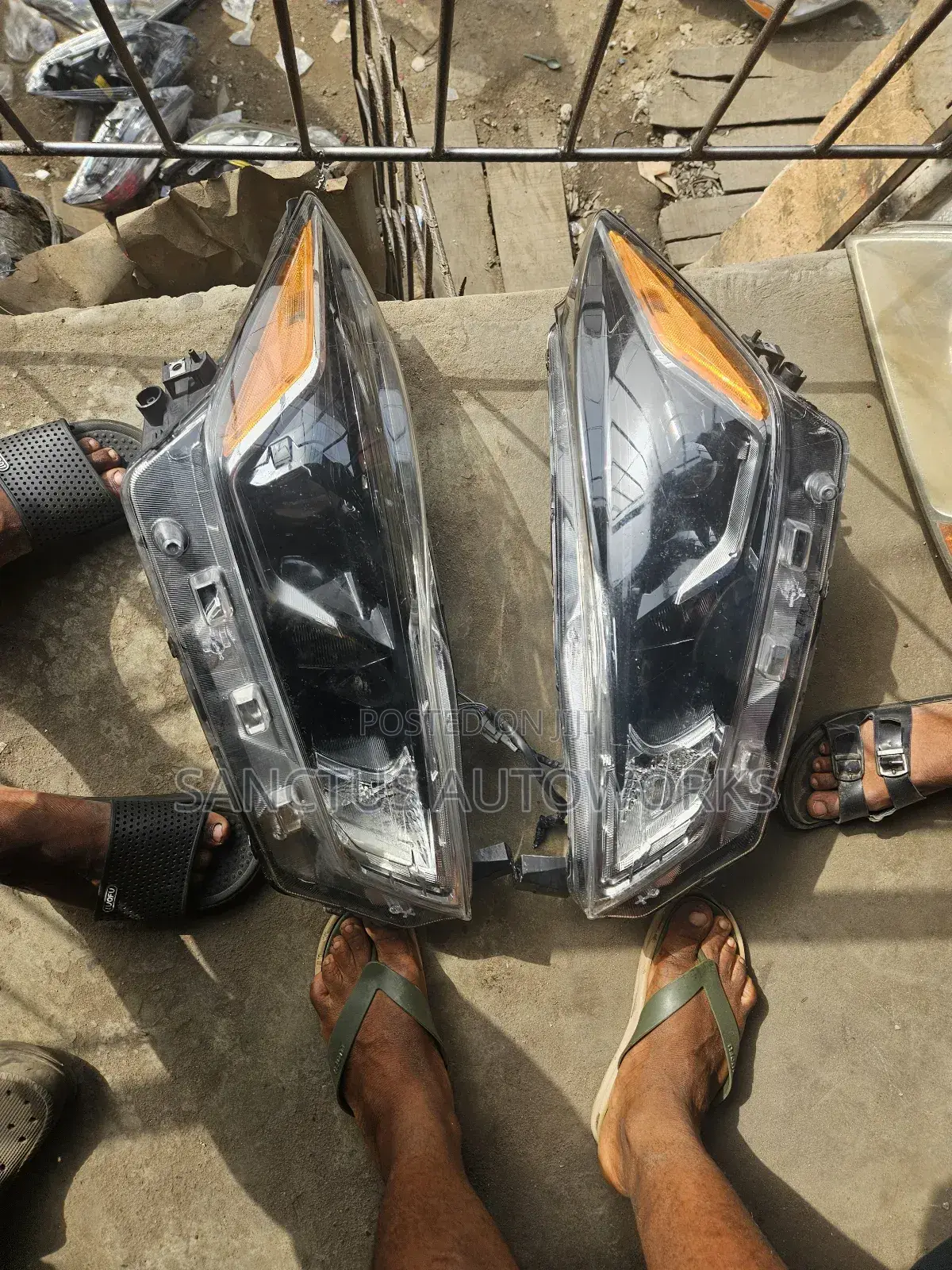 Headlight Nissan Kicks 2015