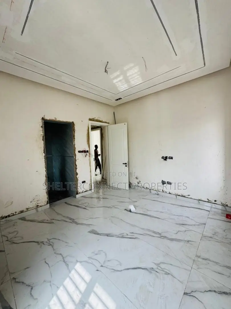 4bdrm Duplex in Opebi for sale