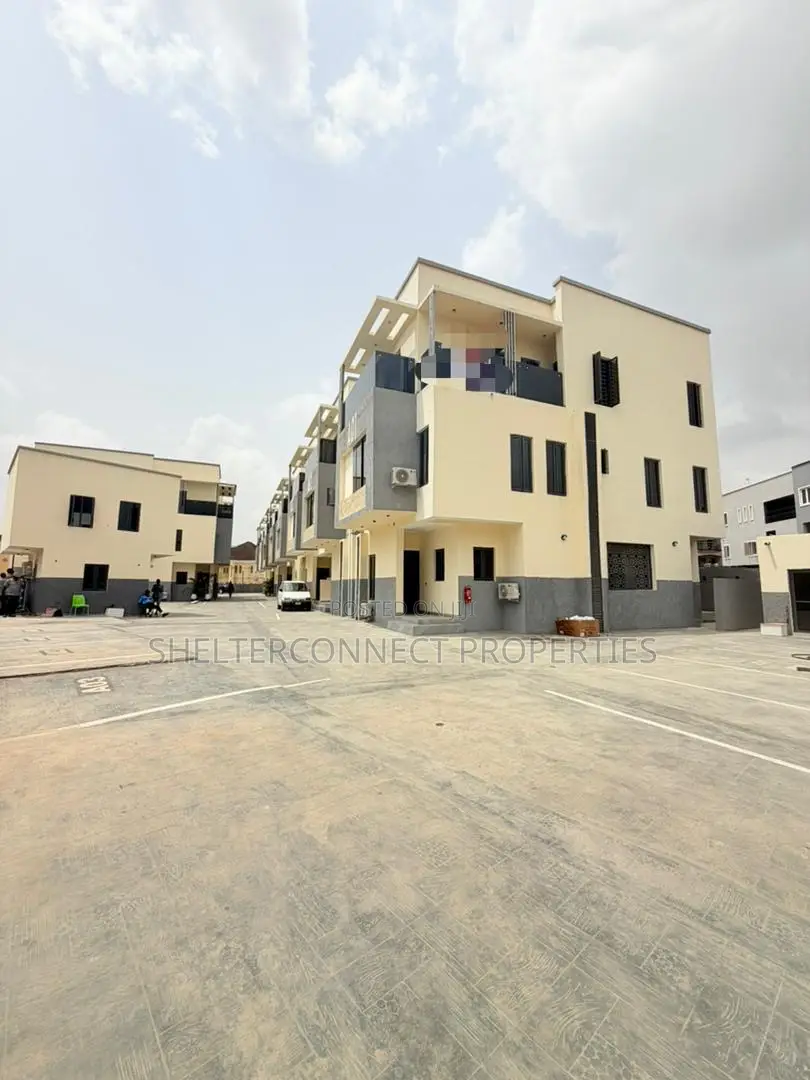 4bdrm Duplex in Ikeja Gra for sale