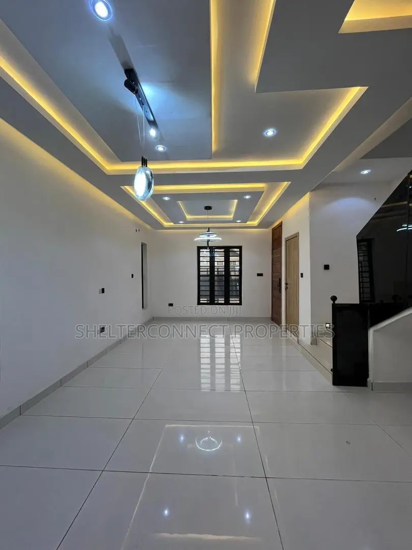 4bdrm Duplex in Gbagada for sale