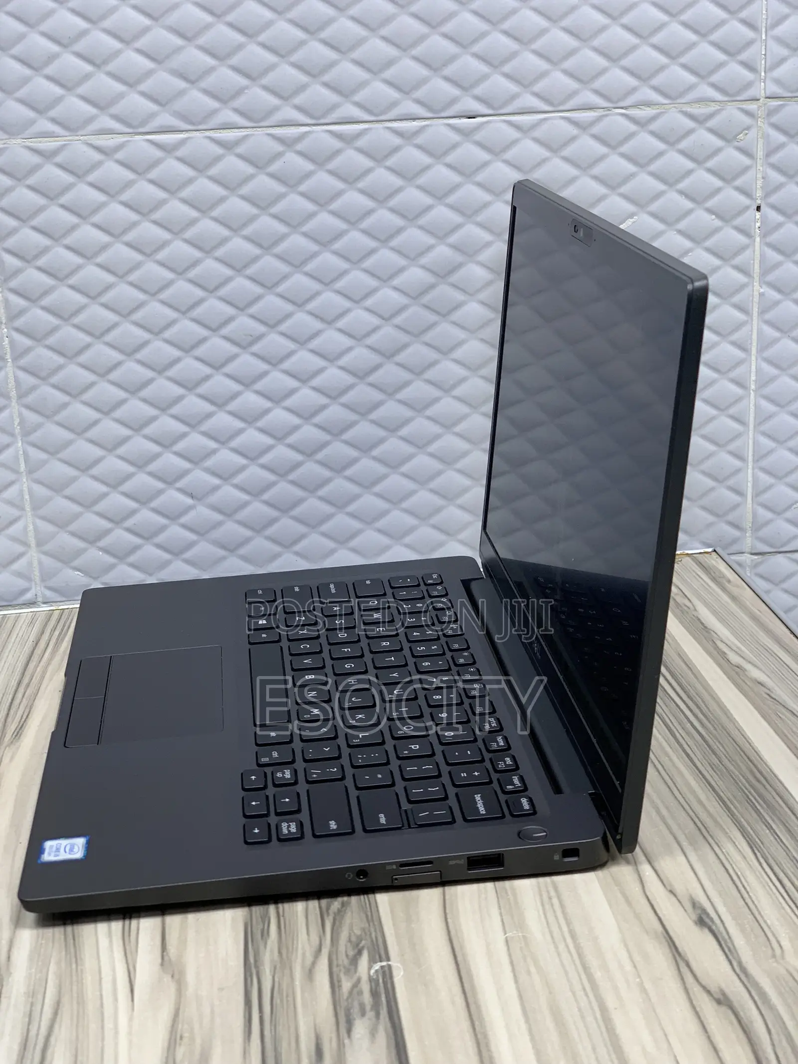 Laptop Dell Latitude 7400 8GB Intel Core i5 SSD 256GB