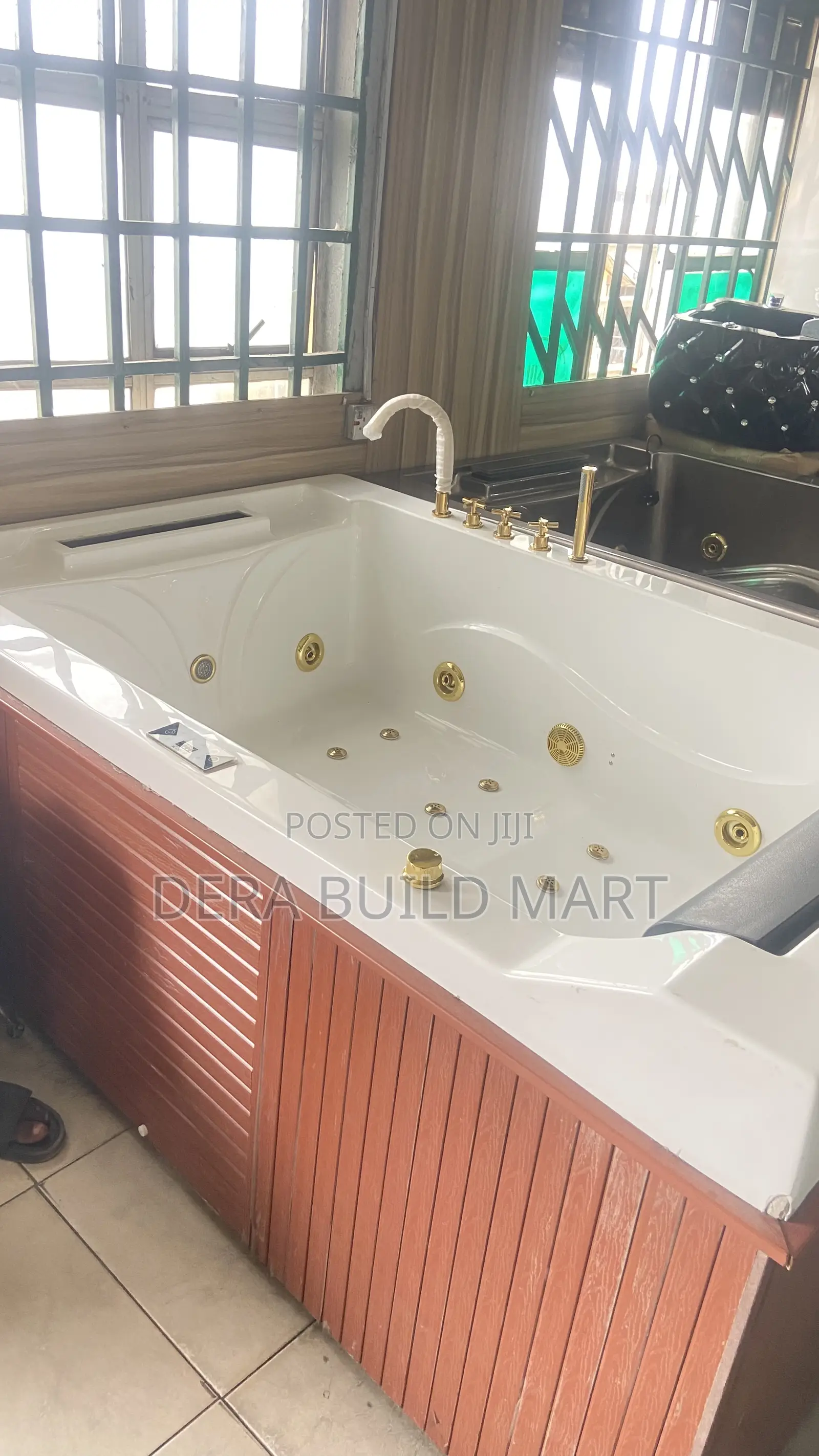 Peach Tone Jacuzzi