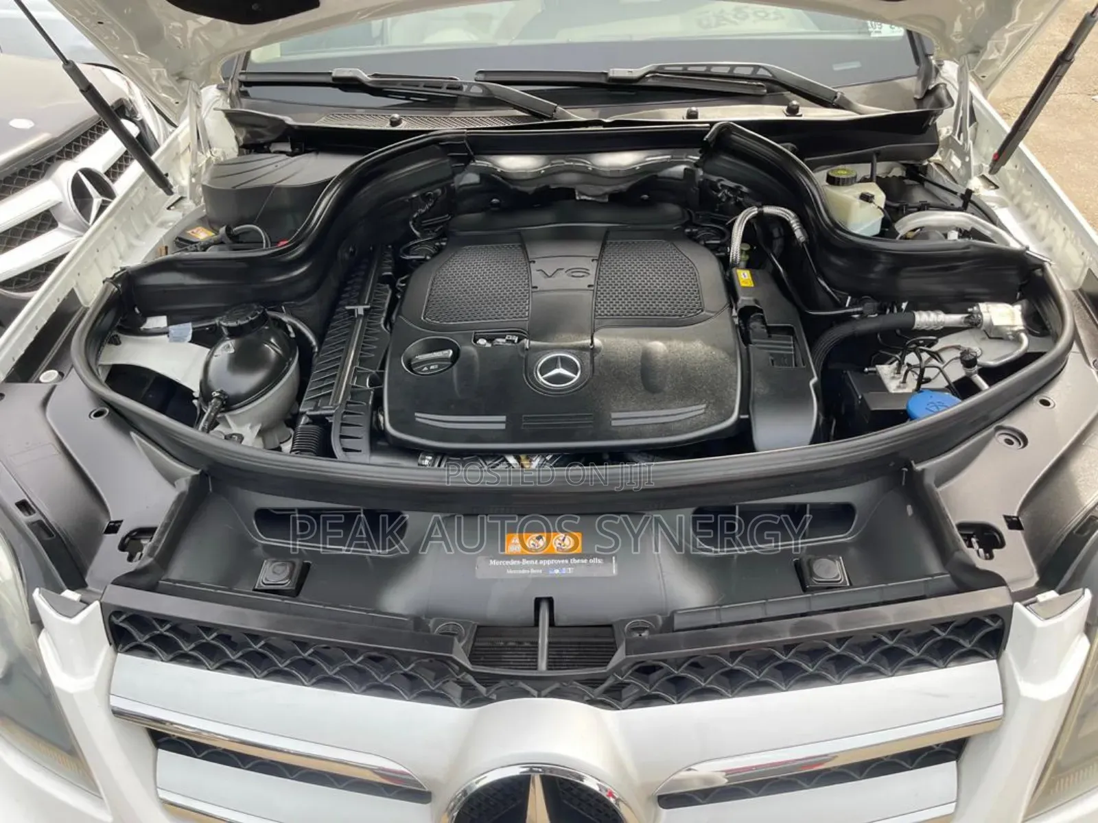 Mercedes-Benz GLK-Class Base GLK 350 4dr AWD 4MATIC (3.5L 6cyl 7A) 2015