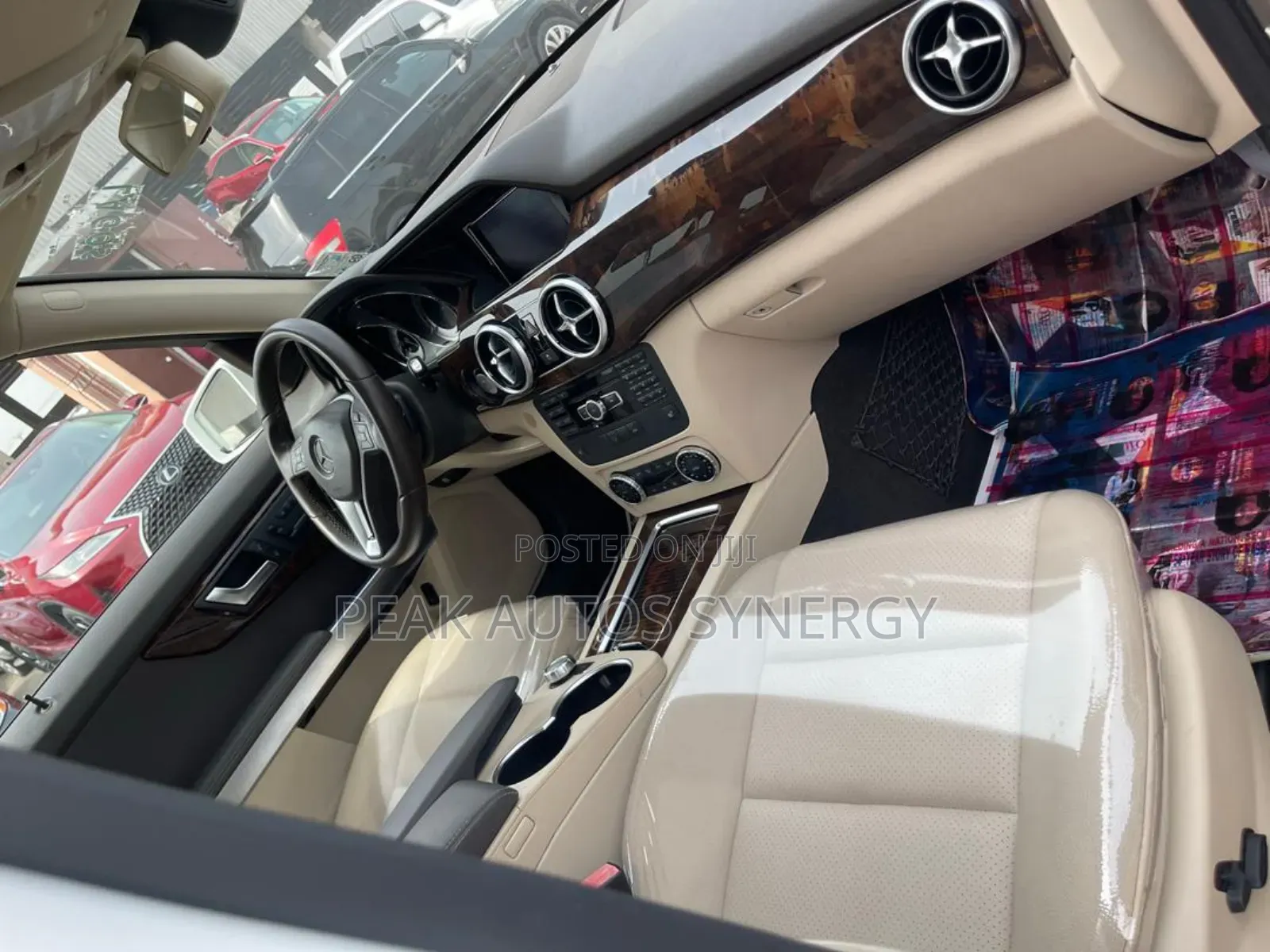 Mercedes-Benz GLK-Class Base GLK 350 4dr AWD 4MATIC (3.5L 6cyl 7A) 2015