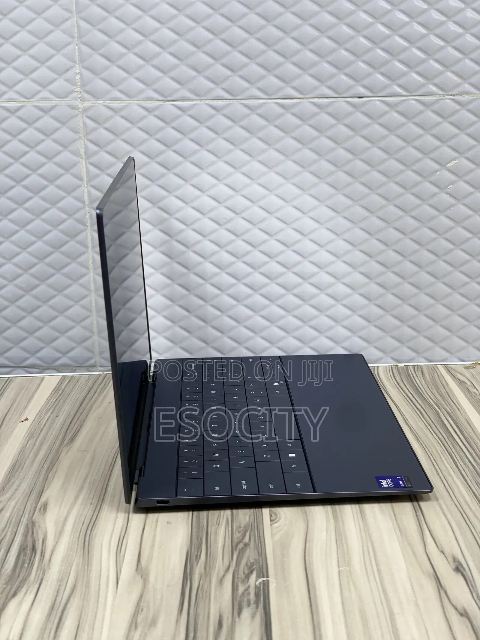 Laptop Dell XPS 13 (9350) 16GB Intel Core Ultra 7 SSD 512GB