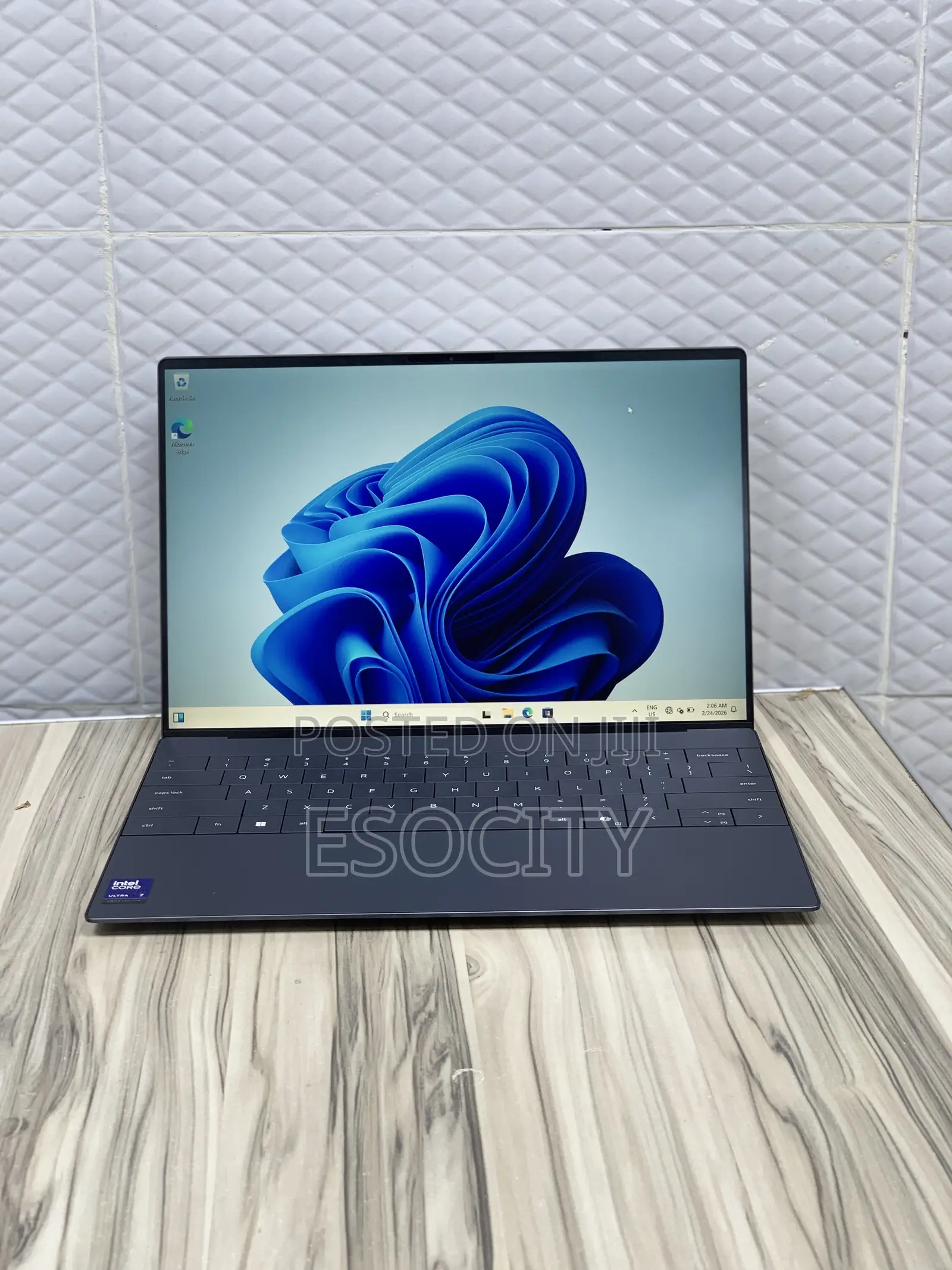 Laptop Dell XPS 13 (9350) 16GB Intel Core Ultra 7 SSD 512GB