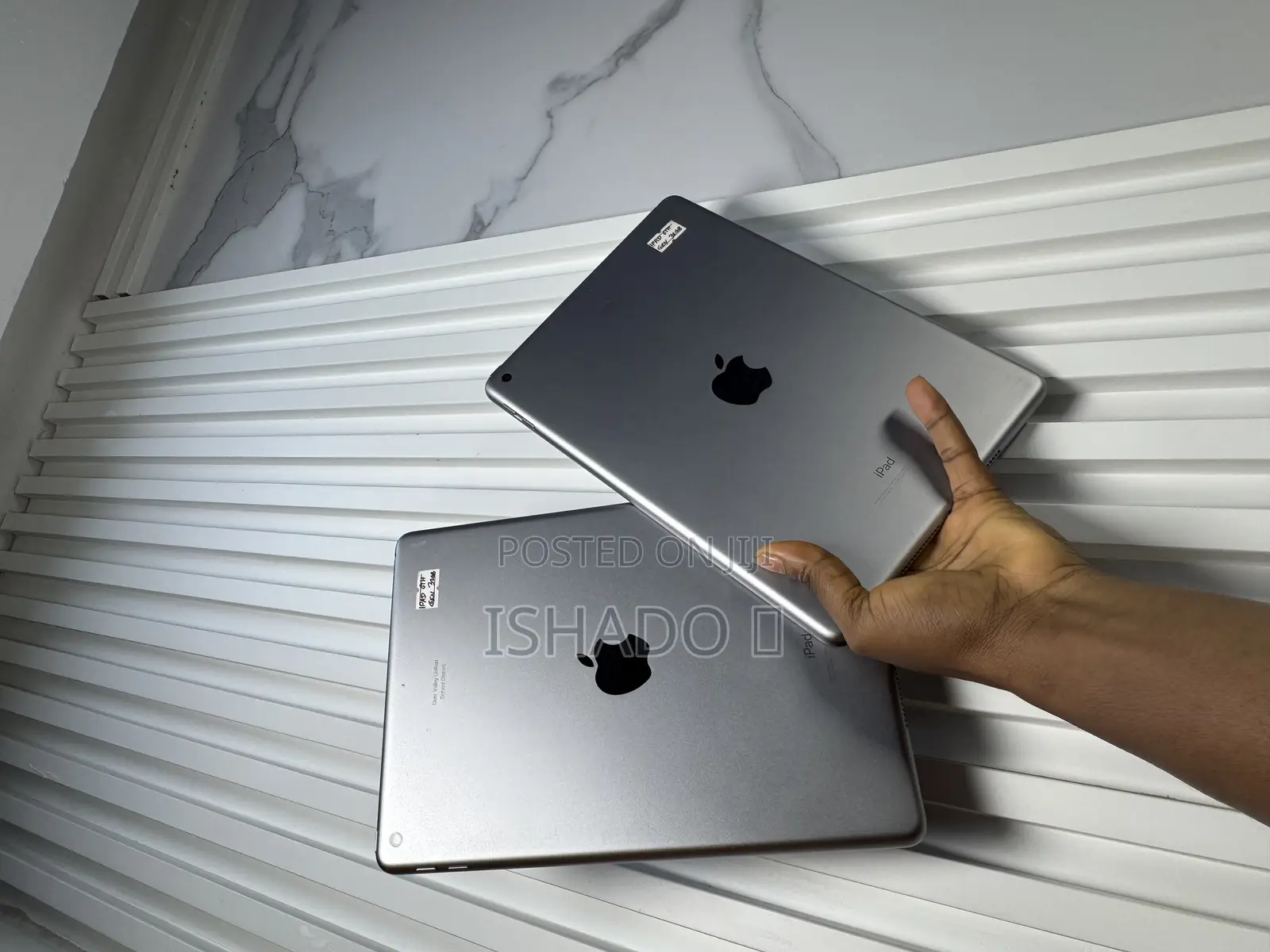 Apple iPad 9.7 32 GB Gray