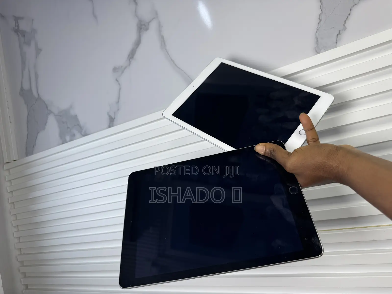 Apple iPad 9.7 32 GB Gray