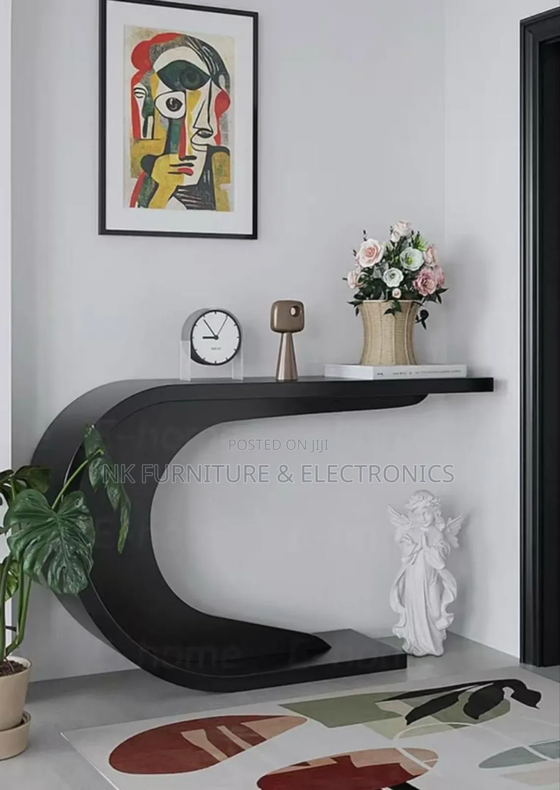Beautiful Designs of Console Tables
